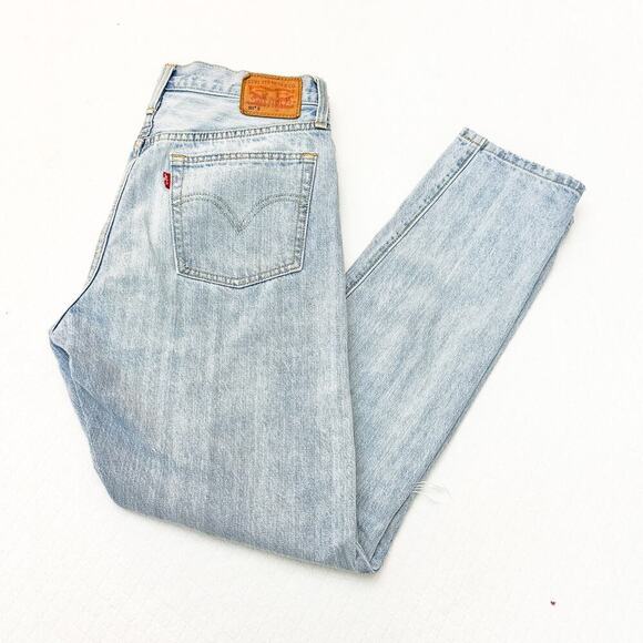 Levi's 501 Short Light Wash Button Fly Denim Jeans Ripped Size 29 x 30 - Picture 8 of 8